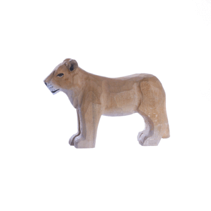 rotating picture of a lioness